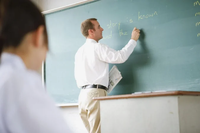 Padres, alerta: eliminar los deberes está “echando a los leones” a los alumnos más vulnerables 2 Merca2.es Resistencia123 Merca2.es