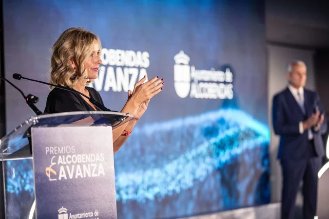 Gala del postureo político en Alcobendas: la concejala Mar Rodríguez y la alcaldesa Rocío García inflan su imagen a costa del contribuyente 2 Merca2.es Rocio Merca2.es