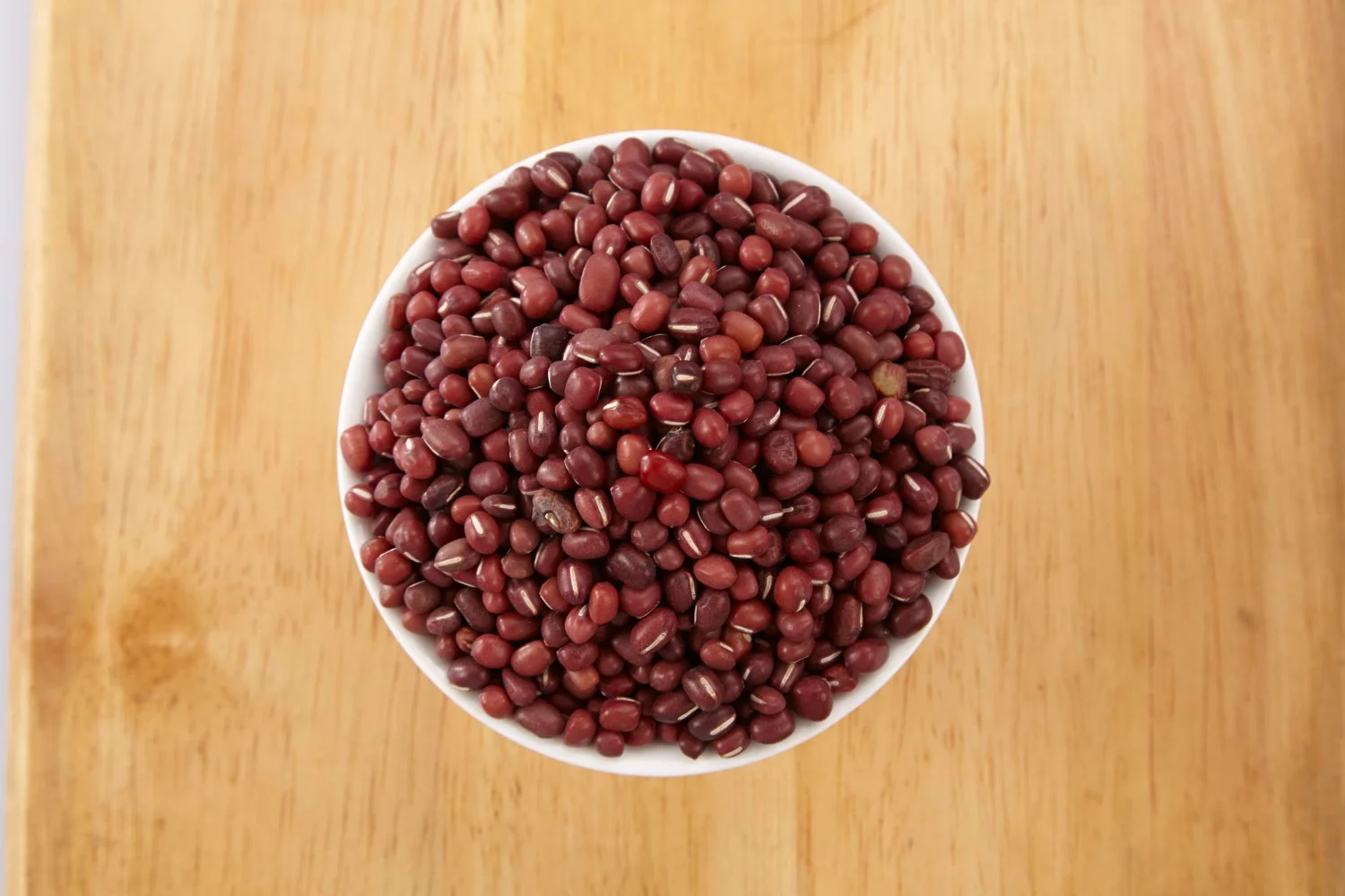 Lentejas OUT: la legumbre “milagro” que aplasta a las lentejas y te salva del agotamiento