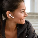 Si utilizas bluetooth para tus auriculares tiene que saber que tu móvil es un coladero: hackers usan Blue-jacking para acceder a todo tu móvil en 30 segundos (y ni lo sabes)