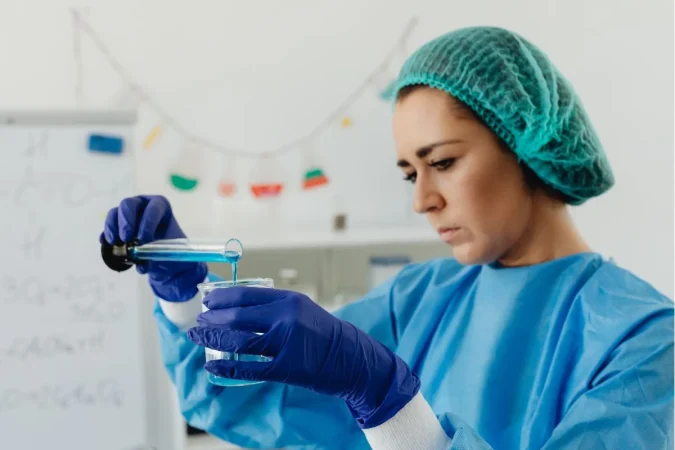 Dra. Alina Ortega Briones, cirujana y divulgadora: "La tecnología está avanzando rápido, pero las habilidades humanas siguen siendo nuestro mayor valor” 2 Merca2.es formar123 Merca2.es