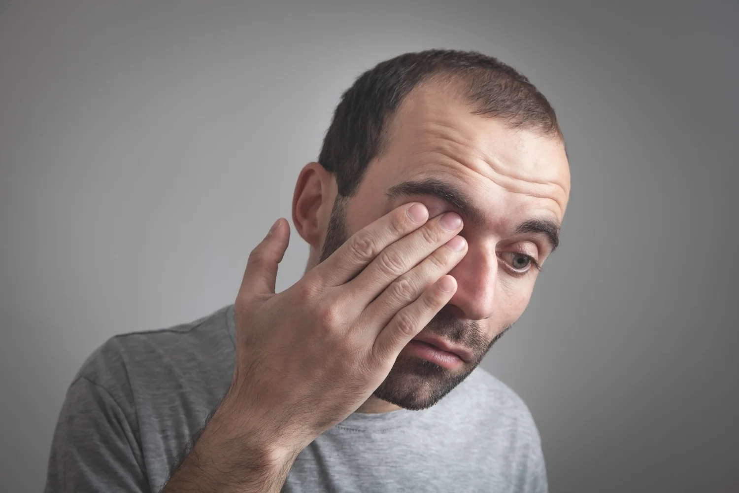 Dr. Andrés León (50), hepatólogo: 