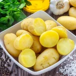 Adriana Pérez (39), nutricionista sin pelos en la lengua: «Si tus patatas cocidas huelen raro, podrías acabar en urgencias por el pesticida que causa migrañas y dolor de tripa»