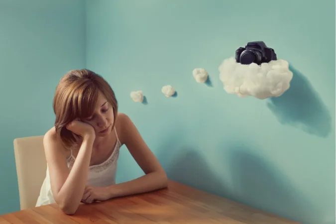 Pantallas, luz azul y móvil en la infancia: el experto que advierte del daño “irreversible” al sueño 2 Merca2.es sueno34e Merca2.es