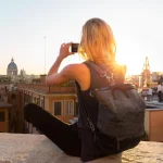 El auge del ‘solo travel’: 3 destinos mejor valorados para viajar por «libre» en diciembre