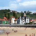 Un fiordo nórdico a dos horas de Madrid: acantilados verdes, pueblos marineros y miradores para quedarte a vivir