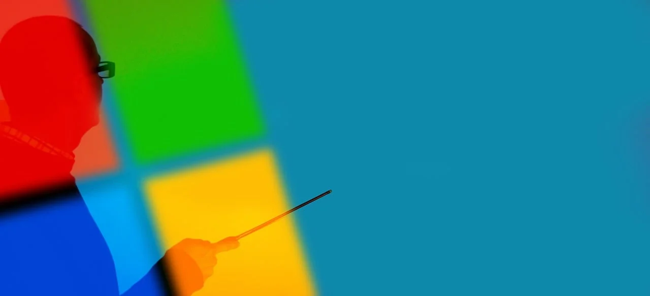 Aumenta el robo de cuentas de Microsoft 365 mediante ataques de phishing con códigos de dispositivo (1) Una vez que el usuario introduce el código en la página legítima de Microsoft, el atacante obtiene un token de acceso válido