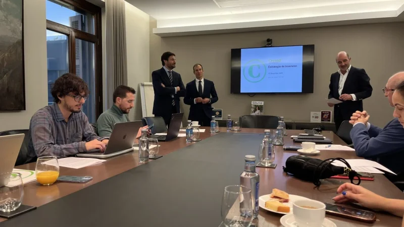 Creand AM anticipa un 2026 dominado por la bajada de tipos y el impulso fiscal 1 Merca2.es Creand AM anticipa un 2026 en el que las bajadas de tipos, la desregulación y el estímulo fiscal sostendrán el apetito por riesgo. Imagen: Merca2