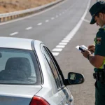 Crees que “no te van a parar”: la nueva moda de controles sorpresa de la DGT que está arruinando muchas noches