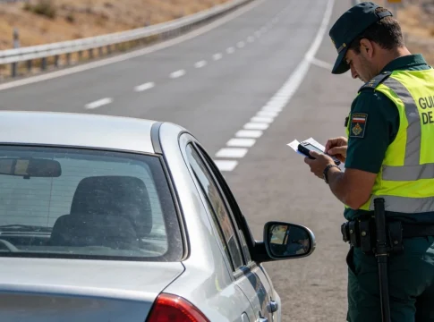 Crees que “no te van a parar”: la nueva moda de controles sorpresa de la DGT que está arruinando muchas noches Crees que “no te van a parar”: la nueva moda de controles sorpresa de la DGT que está arruinando muchas noches