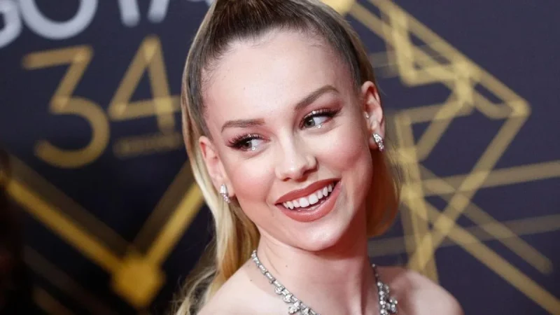 Ester Exp¦sito Merca2.es