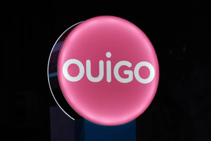 Logo de Ouigo en la apertura de una ruta. Fuente: Agencias