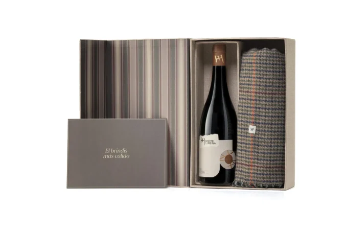 Carolina Inaraja avanza los planes de Monte La Reina: menos vendimia, más automatización y un pack premium en colaboración con Silbon 3 Merca2.es MLR SILBON pack abierto 1 Merca2.es