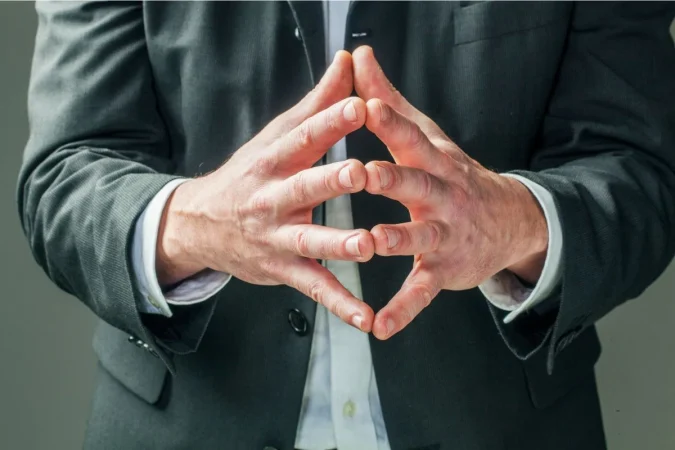 Mentir con palabras es fácil... donde fallamos es en el cuerpo, y te explicamos por qué 3 Merca2.es Mentir998 Merca2.es