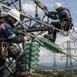 La AIE advierte: El sector energético está entrando en un proceso de descapacitación por falta de técnicos 6 Merca2 Personal tecnico alta tension Merca2