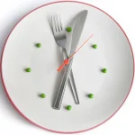 ¿Te saltas comidas? El error silencioso que destruye tu metabolismo sin que lo notes