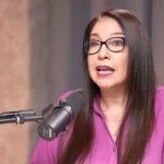 Mónica Villegas, escritora: «Cuando agradeces por escrito, algo dentro se acomoda. Siempre»