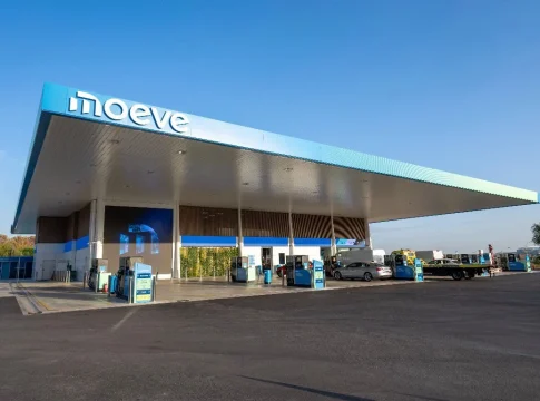 Moeve y Galp negocian la integración de sus negocios downstream para formar dos plataformas líderes europeas en Energía y en Movilidad Moeve y Galp negocian la integración de sus negocios downstream para formar dos plataformas líderes europeas en Energía y en Movilidad