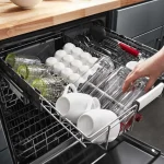 Deja de abrir el lavavajillas al terminar: este simple error puede salirte muy caro