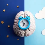 La luz azul y las cenas tardías: los hábitos nocturnos que están destrozando tu ritmo circadiano