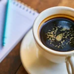 Este humilde ingrediente de tu despensa humilla a tu café de siempre y deberías probarlo, según los expertos