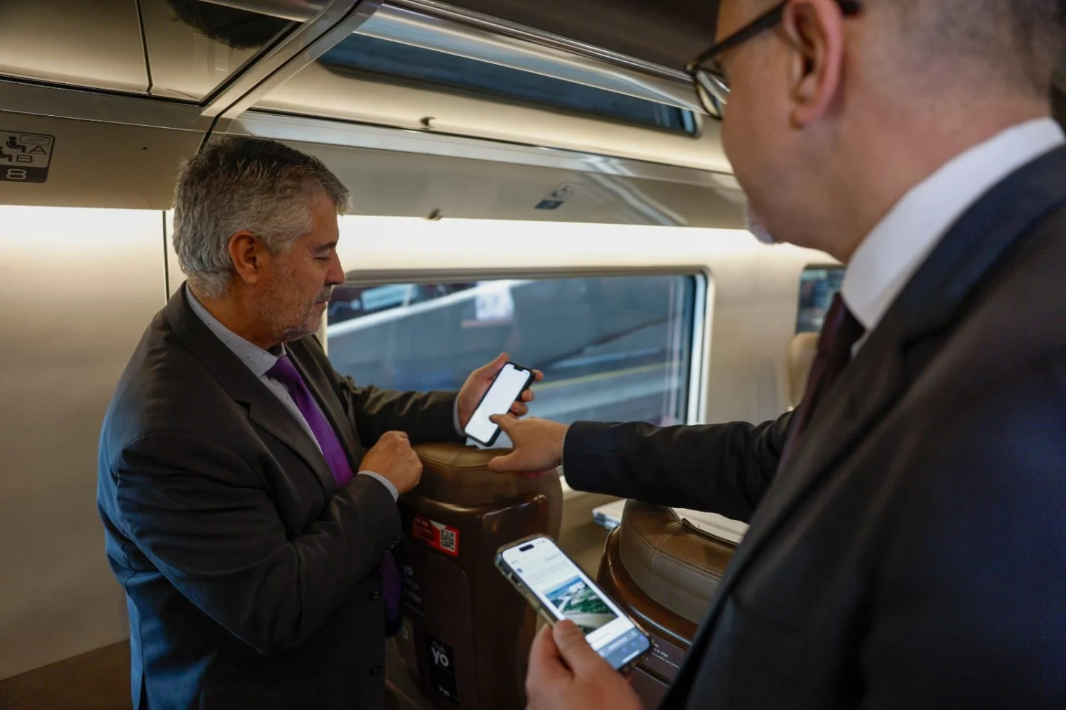 4 iryo EFE firma acuerdo 2 Merca2.es