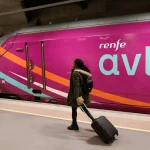 El AVLO de Renfe ocupa los espacios que Ouigo deja libres en el sur 21 Merca2 AVLO de Renfe en Murcia. Fuente: Agencias