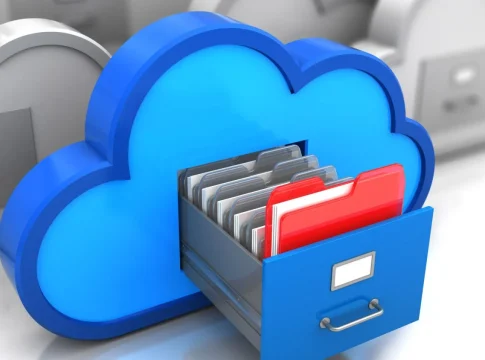 Te lo venden como segura, pero es la peor decisión que puedes tomar: Así expones tu información en la nube Te lo venden como segura, pero es la peor decisión que puedes tomar: Así expones tu información en la nube