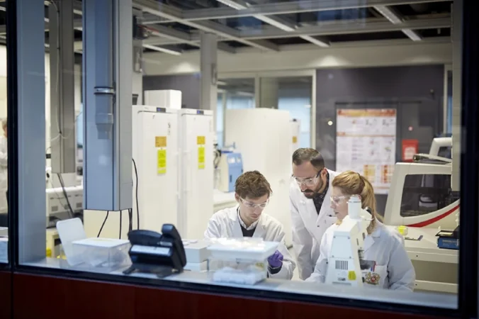 La transformación detrás de un futuro libre de humo 1 Merca2.es Cientificos de Philip Morris International Merca2.es