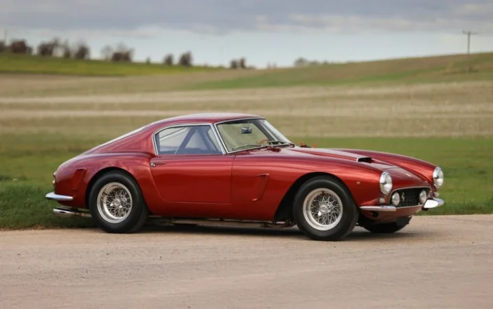 Ferrari 250 GT SWB Berlinetta 1960. Imagen: Retromobile