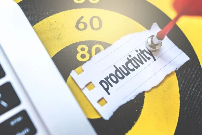 Carlos Cenalmor, psiquiatra: “La hiperproductividad no es natural; nos está enfermando como sociedad” 2 Merca2.es La hiperproductividad no es natural2 Merca2.es