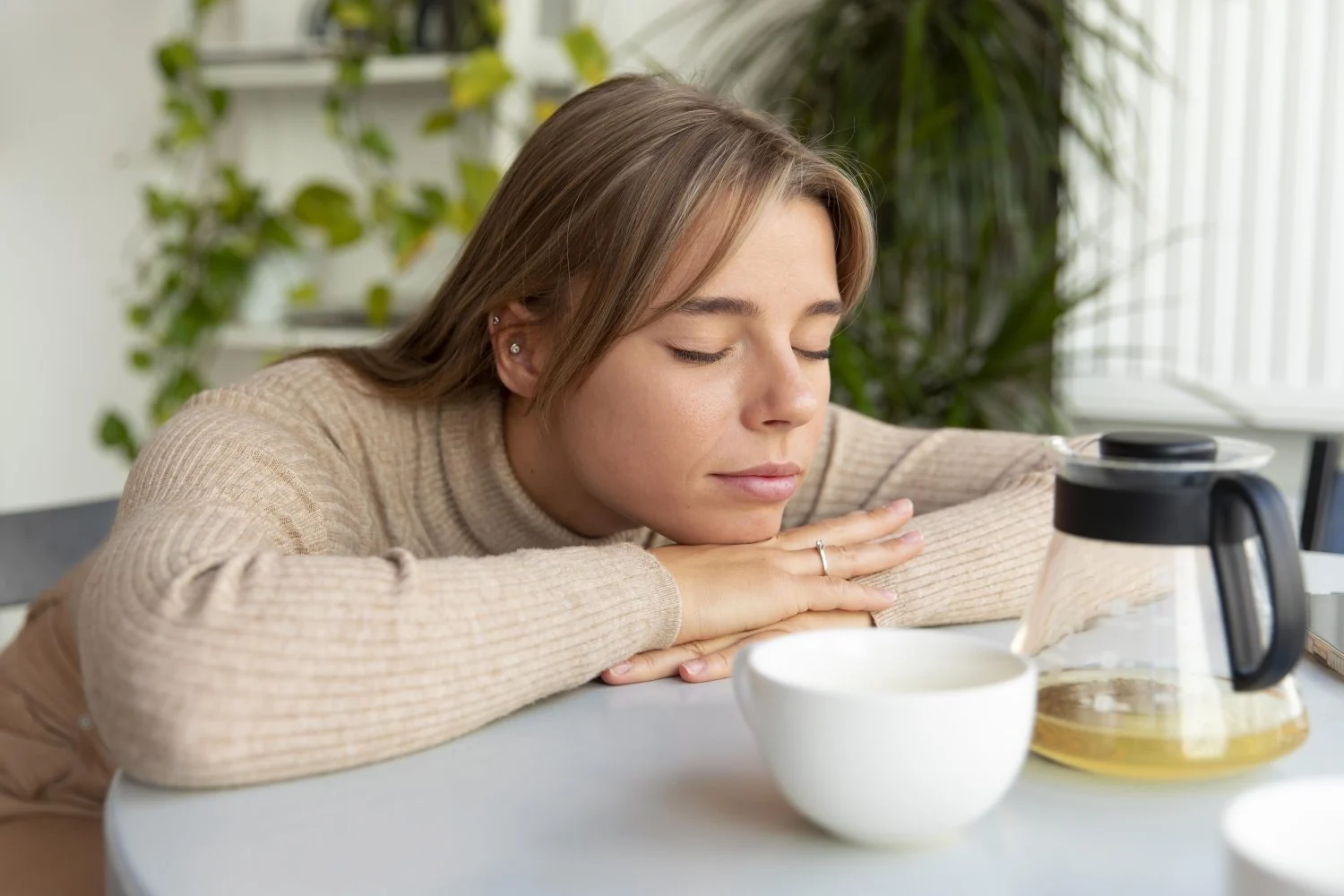 «El ayuno intermitente 16:8 duplica tu probabilidad de muerte cardiaca»: El estudio de Mayo Clinic 2024 que demuestra que el hambre programada destruye tu corazón