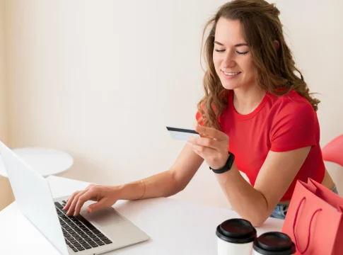 Compras online. Fuente: Freepik Compras online