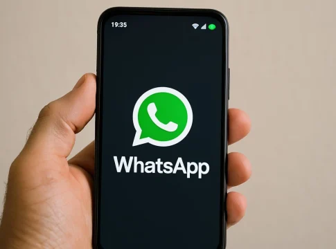 Cambia tu privacidad hoy: WhatsApp ocultó durante meses que hackers podían acceder a tu número y foto de perfil Cambia tu privacidad hoy: WhatsApp ocultó durante meses que hackers podían acceder a tu número y foto de perfil