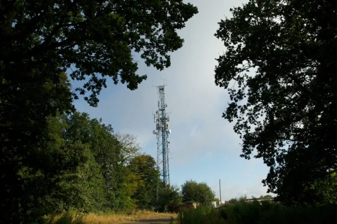 La mejora en EBIT responde principalmente los deterioros contables de 2024 por ventas de activos. Imagen: Cellnex