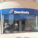 Domino's Pizza prepara relevo en la cúpula y revisará objetivos tras crecer un 4,5% en franquicias 3 Merca2 Dos escenarios para Domino’s Pizza: revalorización hasta 290 peniques o riesgo de caída a 140