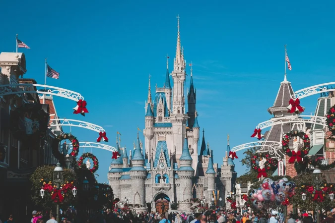 El efecto Trump golpea los ingresos de los parques de Disney 1 Merca2 El castillo de Cenicienta en Disney Orlando. Creative Commons