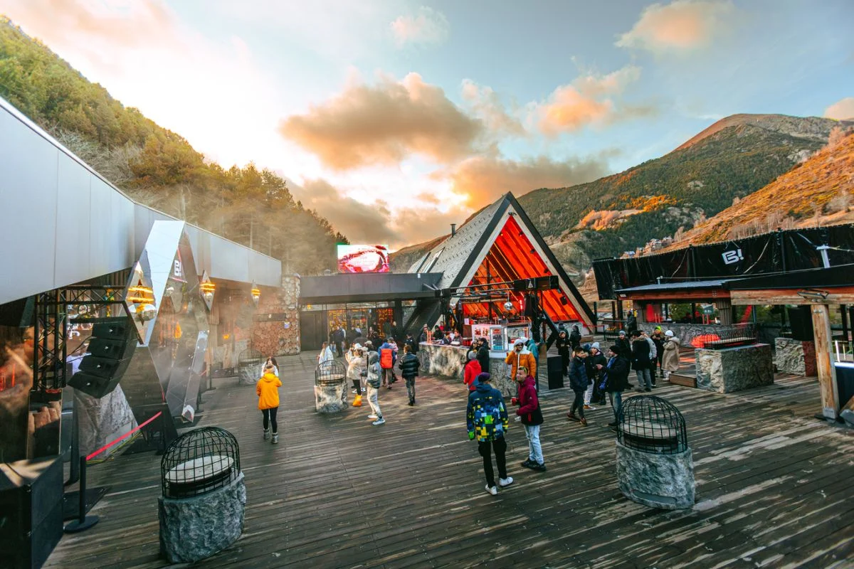 El ‘après-ski’ L’Abarset evoluciona en Grandvalira hacia un modelo que integra gastronomía y música