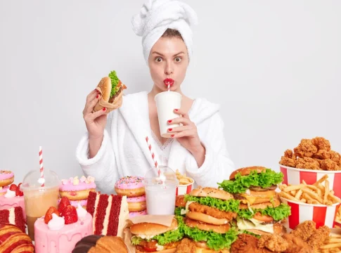 «Yo sería ultraagresivo contra la comida basura»: el cardiólogo Borja Ibáñez exige a las autoridades mano dura con los productos insanos que llenan los supermercados «Yo sería ultraagresivo contra la comida basura»: el cardiólogo Borja Ibáñez exige a las autoridades mano dura con los productos insanos que llenan los supermercados