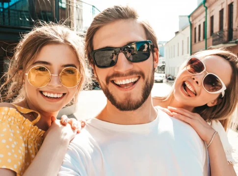 Ni Ray-Ban ni 150 euros: las gafas de sol de Parfois (12,99€) con filtro categoría 3 que vuelan en Gran Vía Ni Ray-Ban ni 150 euros: las gafas de sol de Parfois (12,99€) con filtro categoría 3 que vuelan en Gran Vía