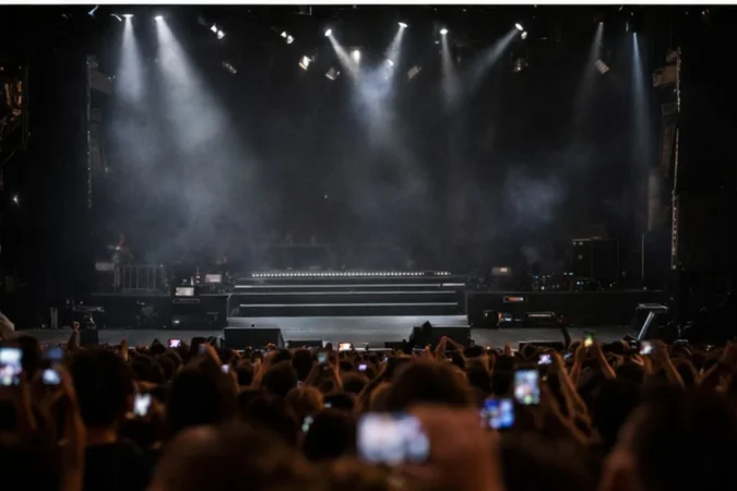 El detalle que marcó el final del concierto de Rosalía en Milán 1 Merca2.es Rosalía