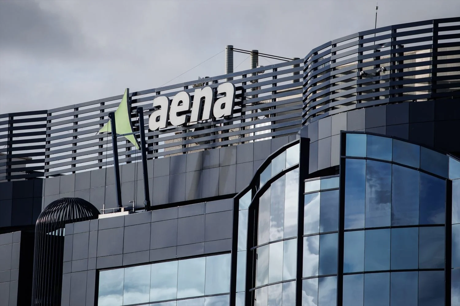 Fachada de la sede central de Aena, a 6 de marzo de 2023, en Madrid (España). Fuente: Agencias