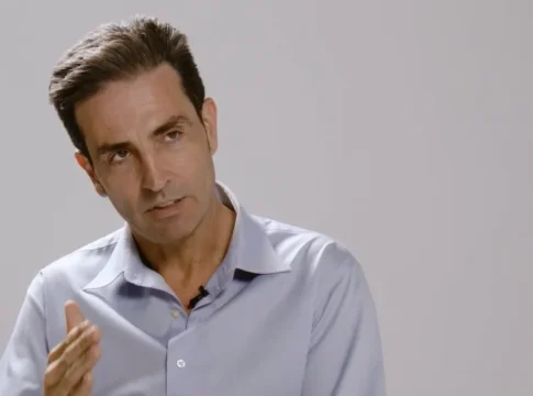 Francisco Villar, psicólogo clínico: “Un niño con móvil tiene menos palabras, menos interacción y menos desarrollo” Francisco Villar, psicólogo clínico: “Un niño con móvil tiene menos palabras, menos interacción y menos desarrollo”