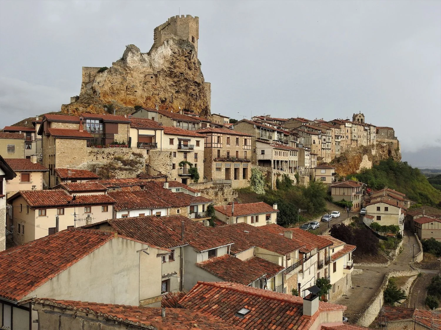 Olvida las hipotecas porque en Burgos venden aldeas completas por 100.000 pavos