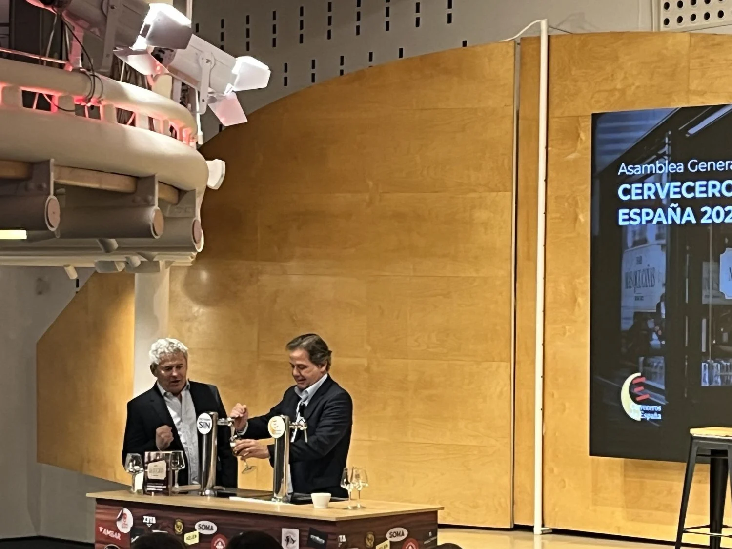 La cerveza sin alcohol con actores como Heineken, Damm y Estrella Galicia bate récord en España: las ventas crecen un 4,6% y consolidan su auge