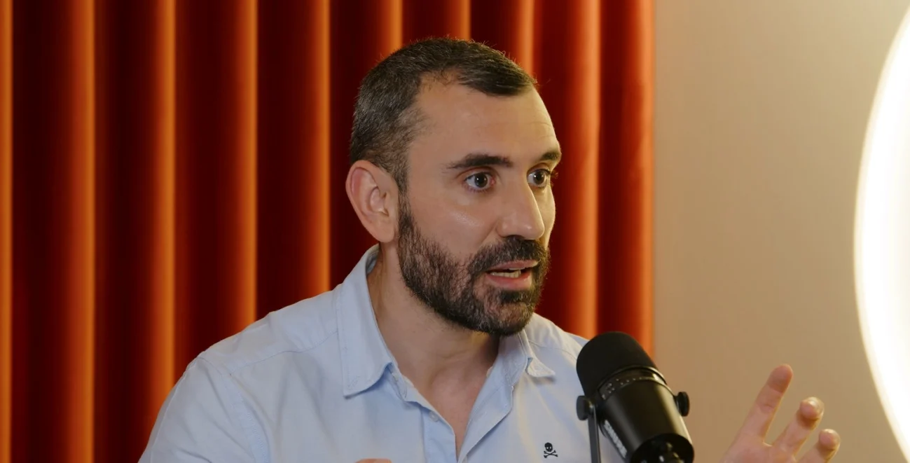 Marc Romera, experto en fisiología: “Tu cerebro puede frenar la pérdida de grasa si detecta que estás en ‘modo supervivencia’”