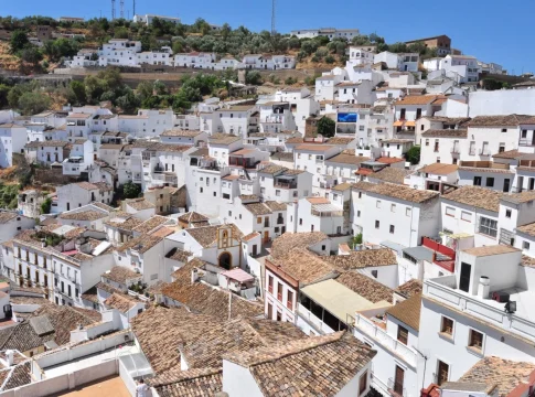 La escapada barata a Cádiz que te permite dormir en una cueva de lujo por poca pasta La escapada barata a Cádiz que te permite dormir en una cueva de lujo por poca pasta