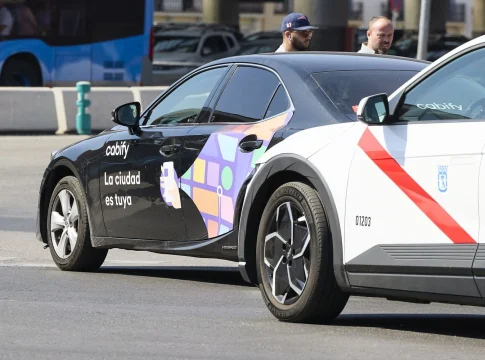 Taxi y VTC de Cabify. Fuente: Agencias Taxi y VTC de Cabify. Fuente: Agencias