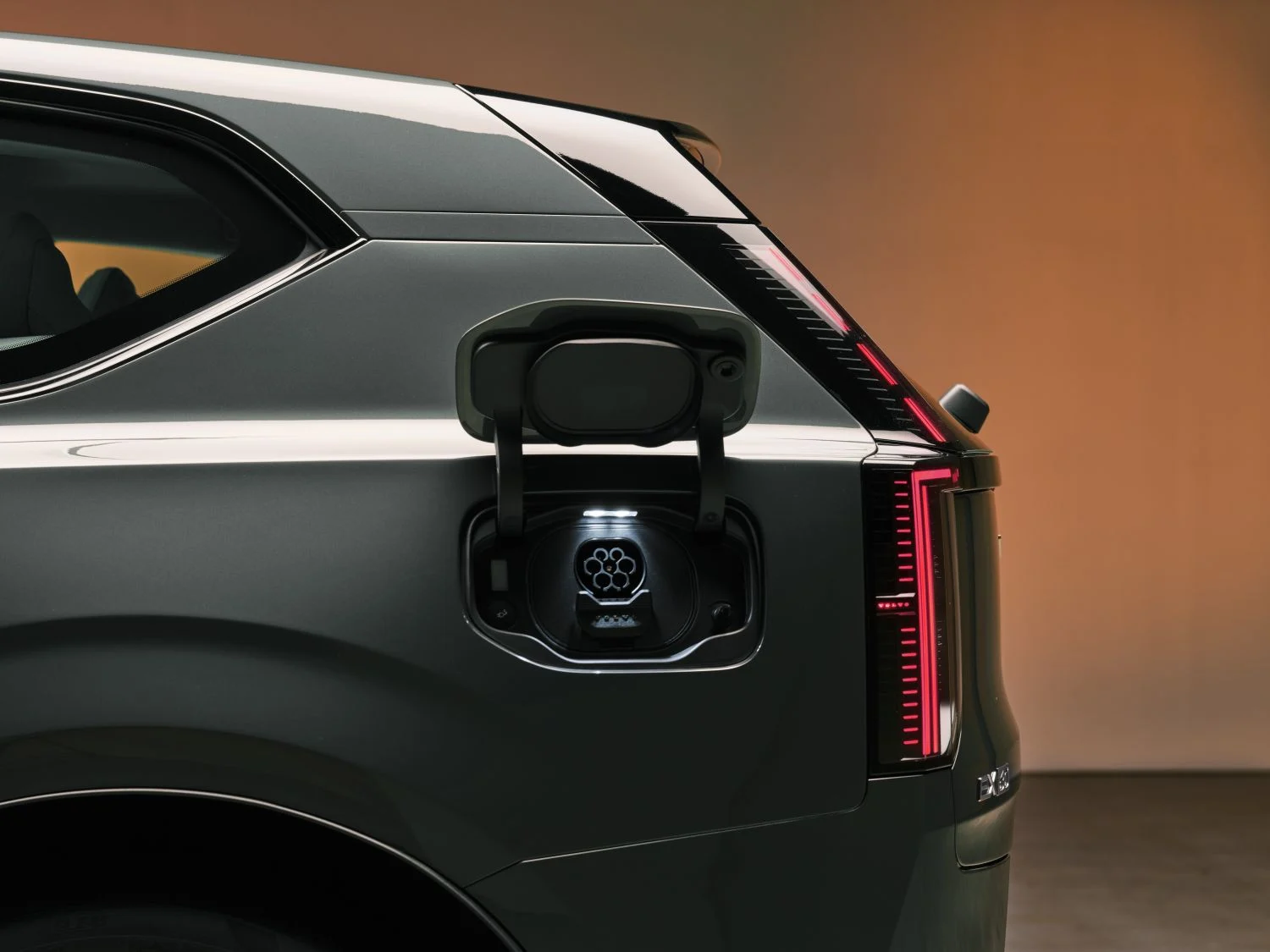 VOLVO EX60 SUV electrico Merca2.es