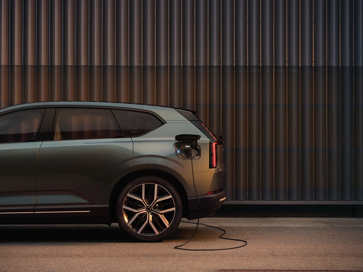 VOLVO EX60. Autonomia y carga Merca2.es